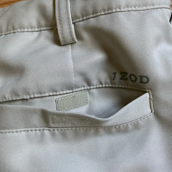 Izod Golf Men’s Shorts - Picture 4 of 5